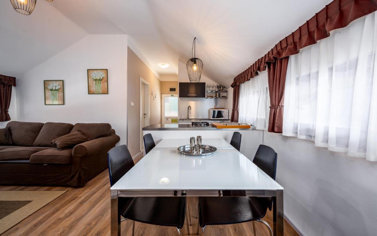 Apartment Katoro Umag Exterior photo